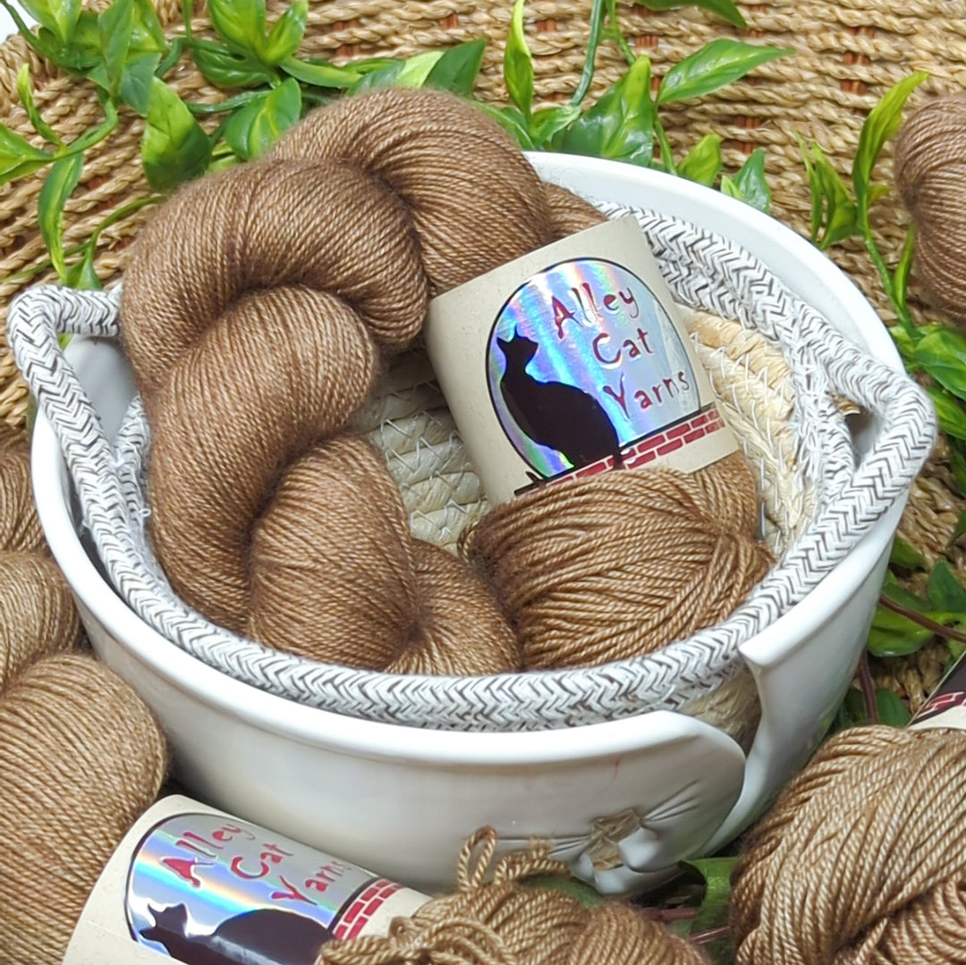Silk Yak 4-ply: Golden Brown