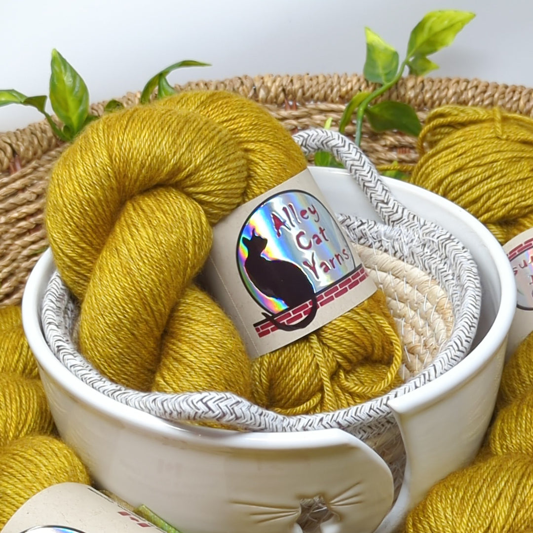 Silk Yak DK: Medallion
