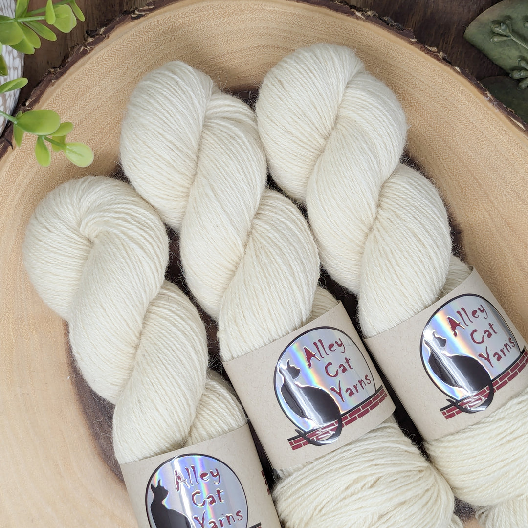 Ontario Sock: Ecru (undyed)