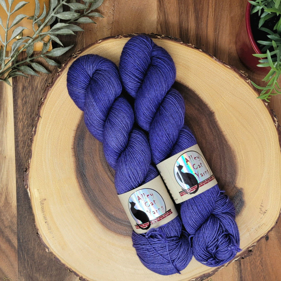 Silk Yak 4-ply: Violet Blue