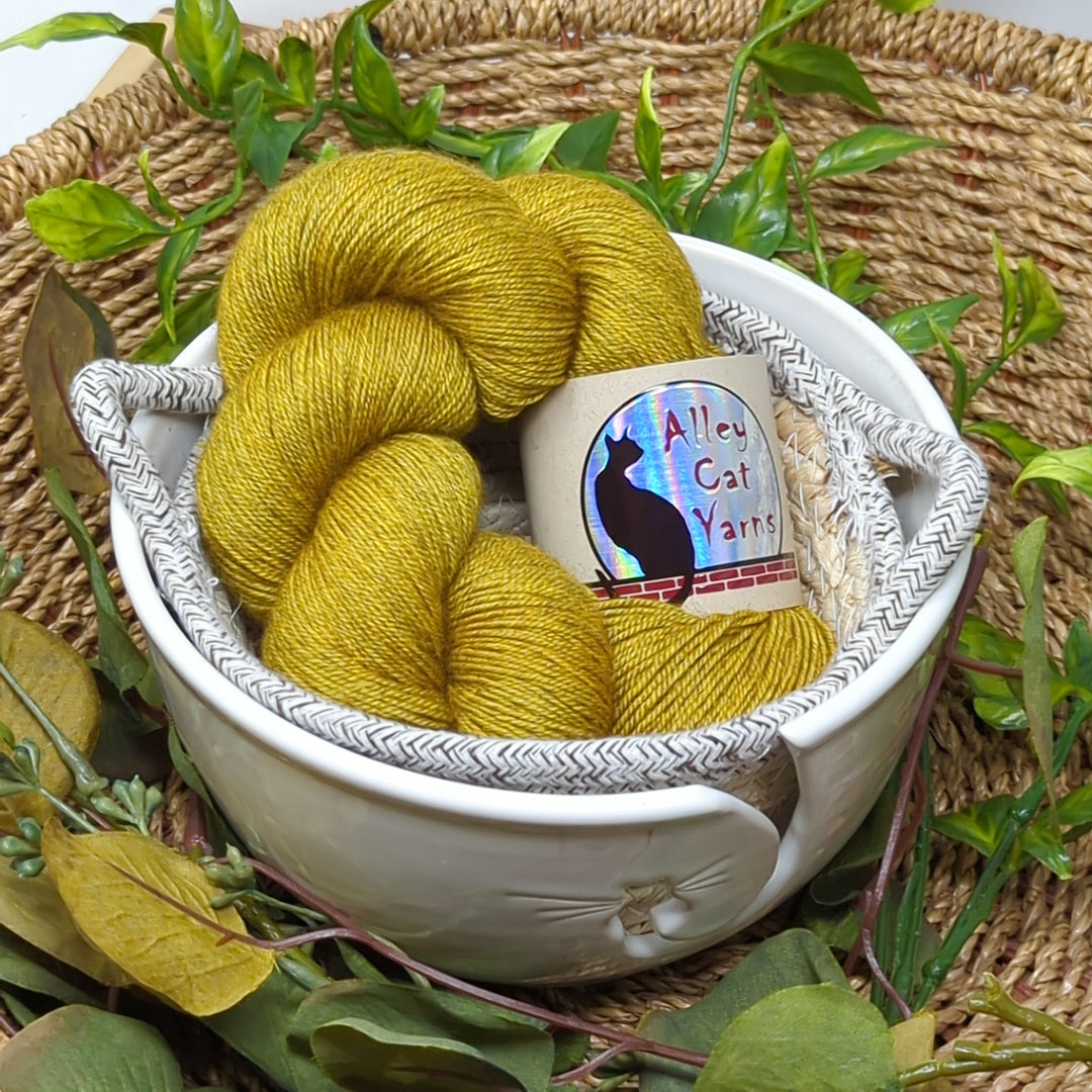 Silk Yak 4-ply: Medallion