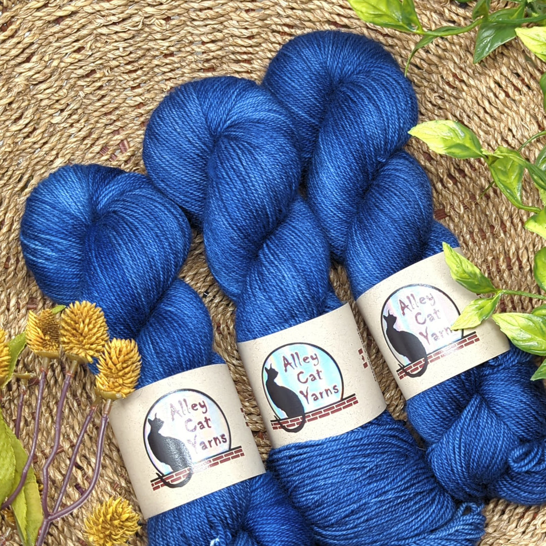 Leo BFL Sock: Azure